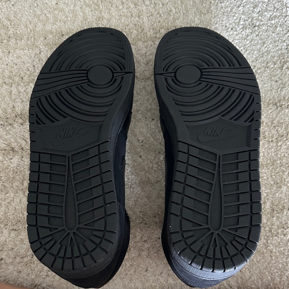 Nike Air Jordan - Picture 4 of 5